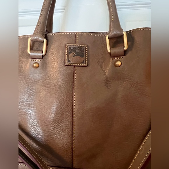 Dooney & Bourke CHELSEA Tote Taupe - Picture 2 of 6